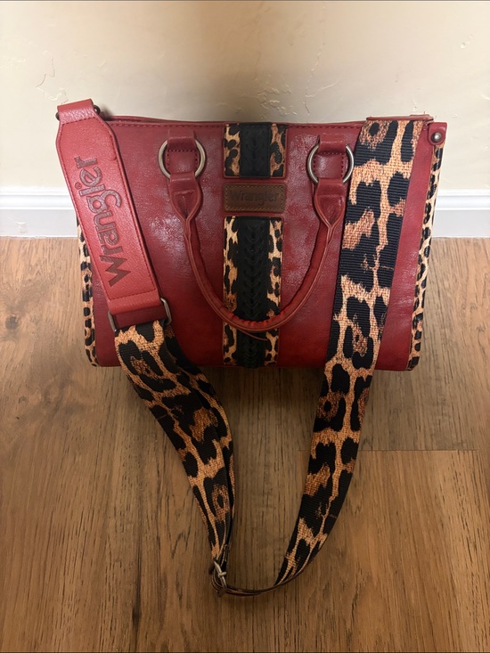 Wrangler Handbags - Wrangler Red & Leopard Tote Bag